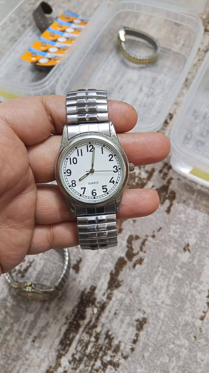 شلعة متكونه من خمس قطع🚨#
١/تايمكس نسائي امريكي نوادر ✅
٢/سبورتس اليستريتد✅
٣/واتش إت أدفانس✅
٤/ساعة جنيف✅
٥/ساعة ميكي ماوس نوادر✅

الهدايا/ باتريات لكل الساعات فقط التايمكس يحتاج لها باتري صغير فقط ✅🚨

سعرة الشلعة قفل قفل قفل
75 الف دينار على اول تم ✅

منا الباجر يخلص العرض ✅🚨
***********✅
