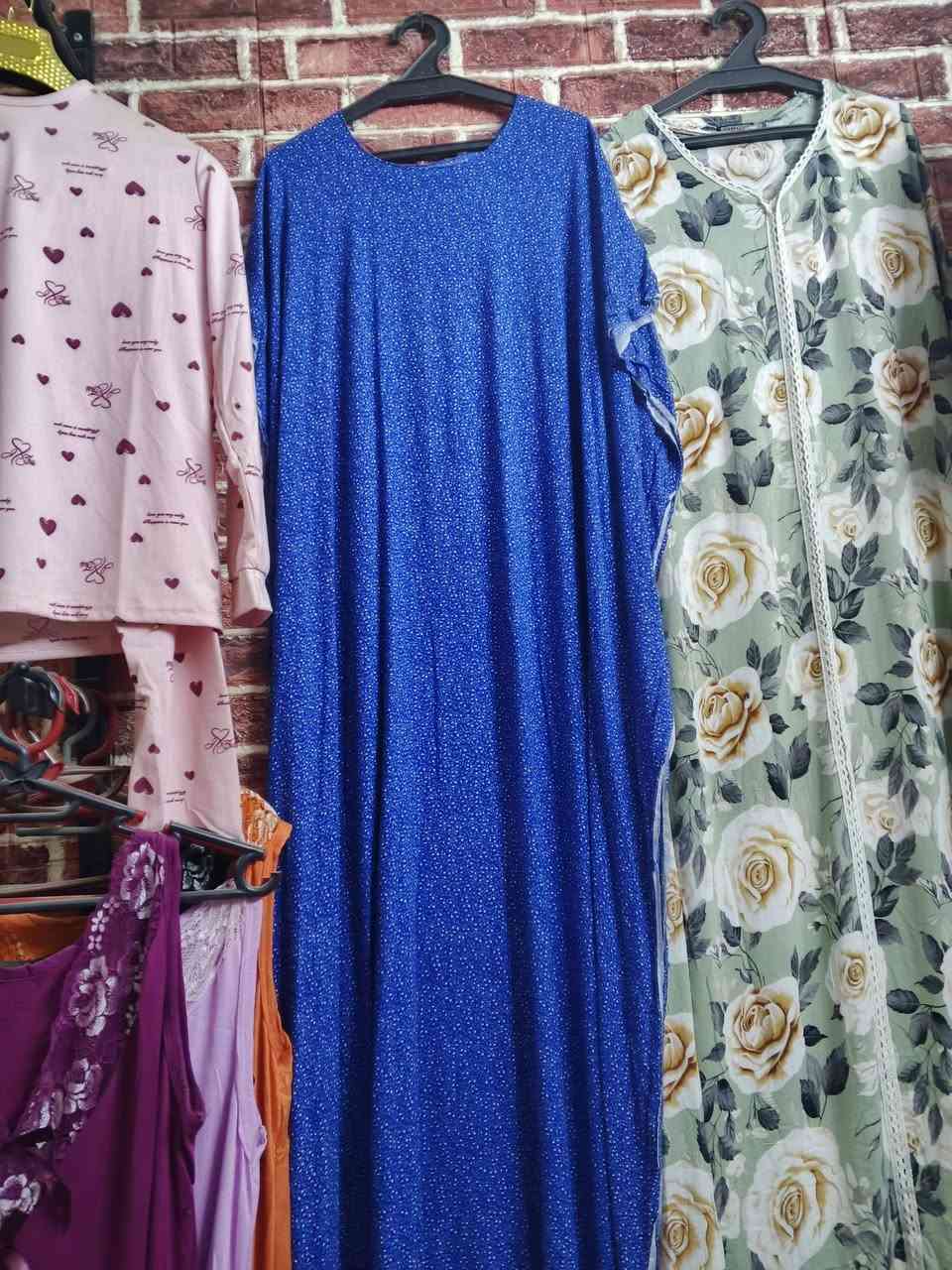 ملابس نسائية كله جديد القطعة 3الاف
صيفي وشتائي كلبيات تراكات ملابس داخلية اليريد ياخذهم شلعة 
***********
للتواصل
