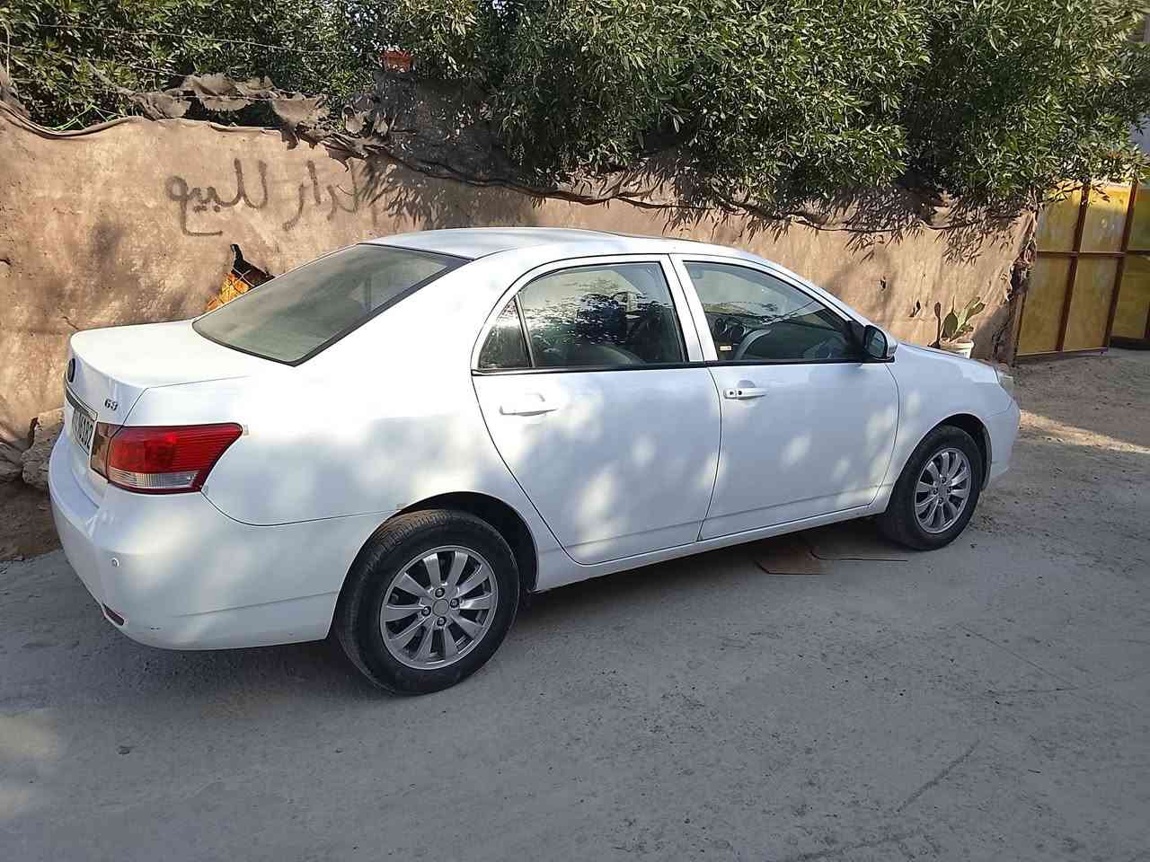 السلام عليكم بيوادي 2013 كير عادي رقم بغداد مكفوله من ظربه وتبديل وصبغ كير مكينه تبريد حداديه السياره ع وظع الشركه كلها كفاله 
سعرها 65وبيها مجال قليل مكانها بابل قرب مجسر نادر 
***********
