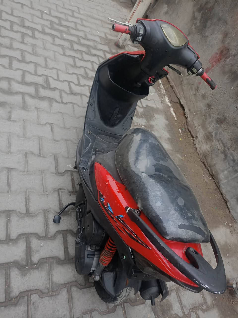 السلام عليكم دراجه ماكس عدله للبيع 
السعر 450 وبيه مجال ( السماوه) 
***********
