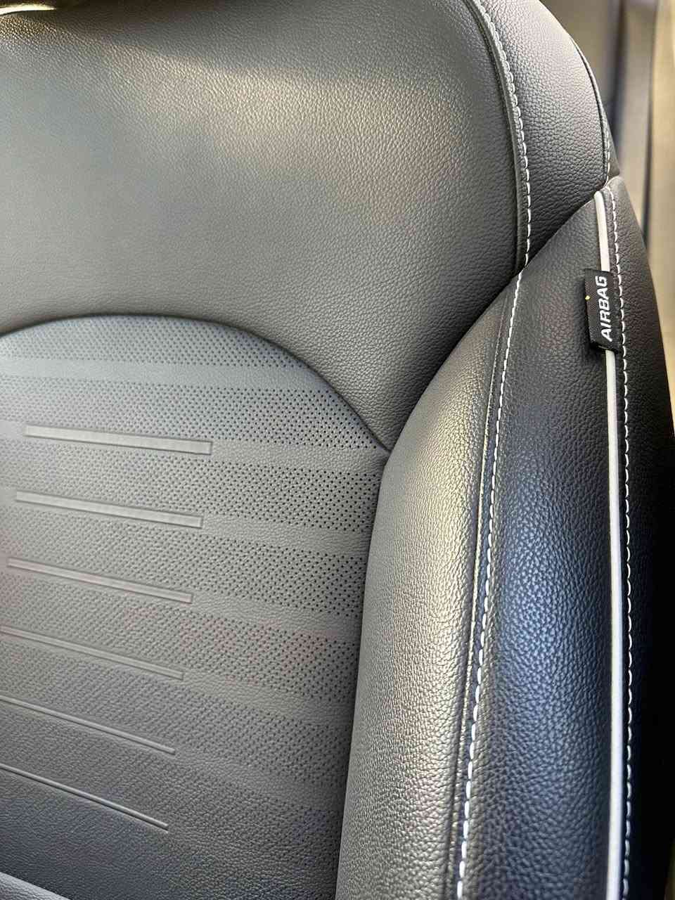 السلام عليكم ورحمة الله 
كيا  K3 2024 رقم بغداد
كفاله عامه ماشيه 15 الف 
سياره خير من الله جدا راقيه بالعافيه عالياخذها
السعر 149  العنوان زيونه ***********
