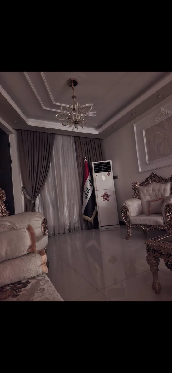 للبيع – دار طابو ملك صرف
📍 العنوان: المخابرات الأولى، قرب السكة، مدخل إسكانيا.
🔹 المساحة: 205 م² 🔹 تشجير مجاور للدار بمساحة 130 م² (حديقة) 🔹 يتكون المنزل من:
6 غرف نوم
جناحين (سويتين)
استقبال
مطبخ حار وبارد
📞 للاستفسار والتواصل: ***********
