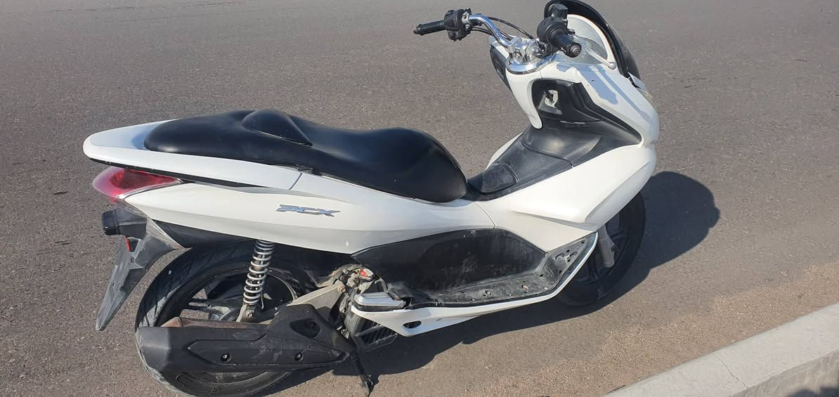 السلام عليكم دراجه pcx الجيل الاول السعر مليون و١٥٠ المكان البصرة ابو الخصيب ***********
