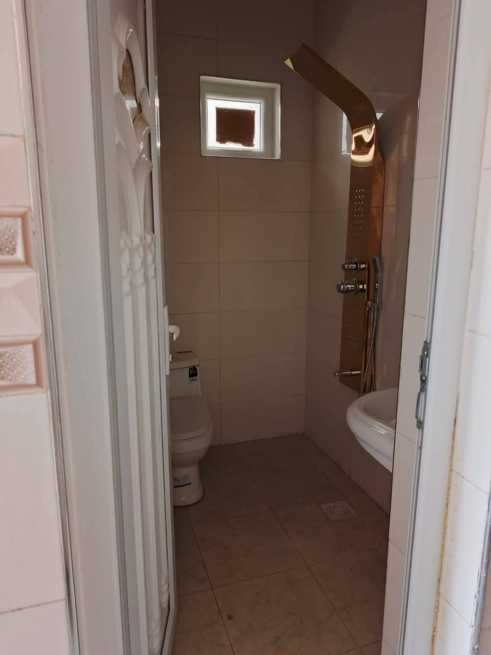 بيت زراعي سند ٢٥
مساحه ١٠٨
بناء ٨٠م
جديد طالعه منه عماله
هور رجب بفرع منتجع امواج بجر
سعر ٧٥ ميلون بي مجال بسيط
***********.  رقم بي واتساب
