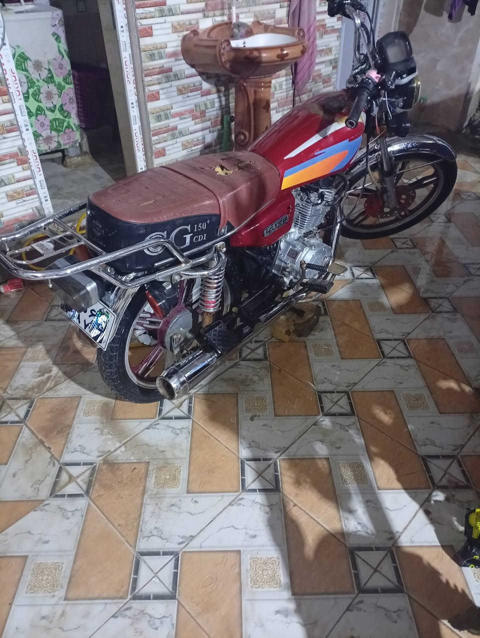 سلام عليكم شباب دراجه لبيع سفانه مكفوله من كلشي مديل 2023 اوراق اصوليه مو سكنر يريده يتصل على هاذا رقمي *********** المكان شارع ستين واني خدمه الطيبين
