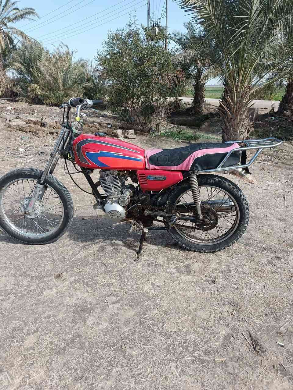 السلام عليكم شباب
دراجه للبيع حلوه او نضيفه  الشراي يجي خاص


**إذا كنت صاحب هذا الإعلان وتريد حذفه لأي سبب، رجاءا أرسل رسالة إلى الدعم الفني**