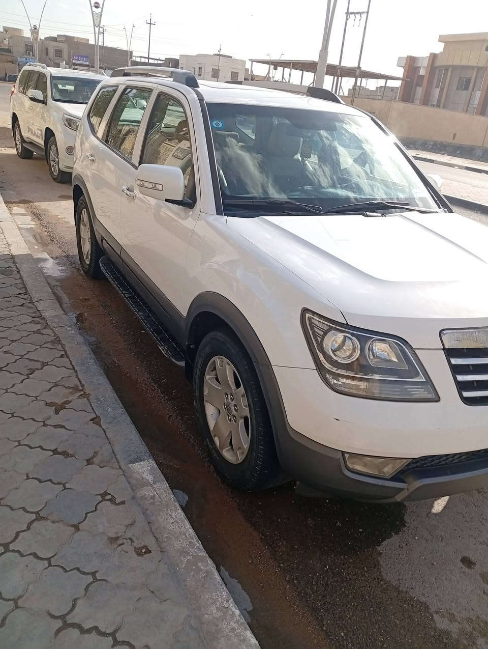 سلام عليكم للبيع كيه موهافي موديل 11 مكانه البصرة زبير حي صحفيين سعره 160  الاستفسار الاتصال ***********
