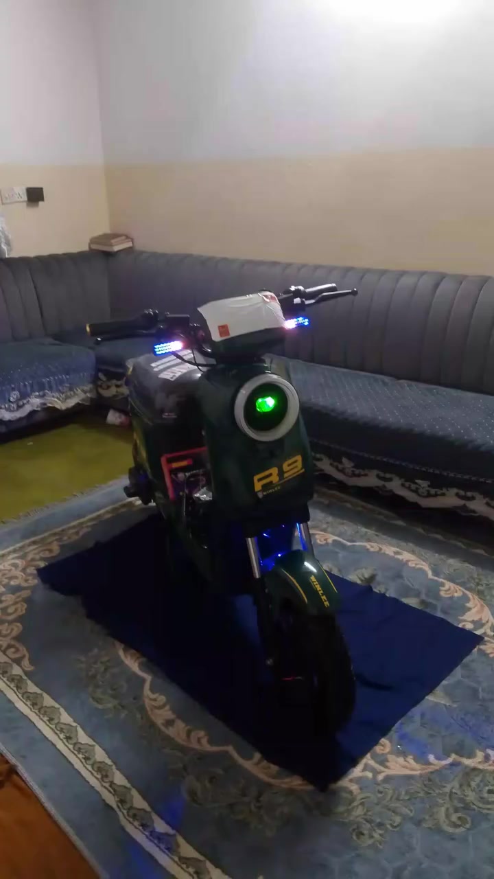 سلام عليكم ماطور للبيع R9.    2026لايت عالي ناصي لد 7الون دبل اشاره وصل شراء موجود السعر 475
متواجد عل رقم ***********
