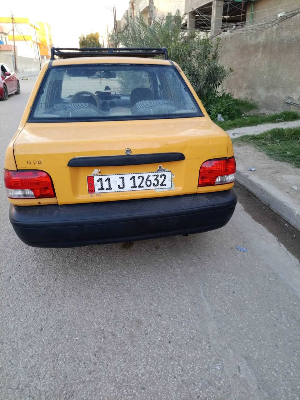 2012 نضيفه شاصي وحد بي فطر مكينه بيها خيط بخار كير الرابع يفلت مصفره من كل شي داخل  *********** عارضها 22 وبيها مجال شي قليل
