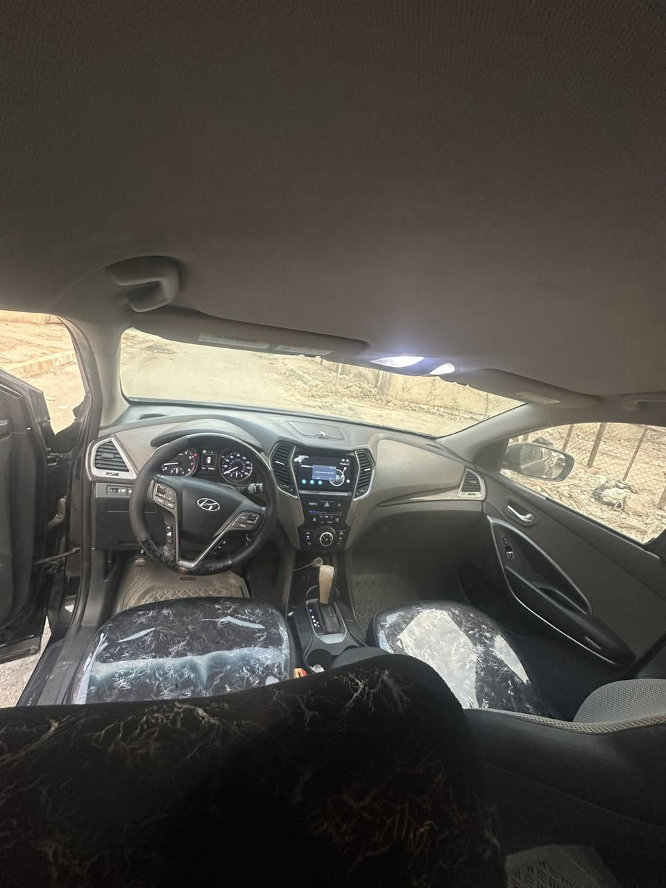 السلام عليكم سنتافيه سبورت
  للبيع موديل   18السياره خير من الله كامله مكمله حادثهه بجم بدون اي دواخل سونار كدامك 
تحكمات استيرت 
شاشه
زنون
تحكمات كشنات 
مكان السياره الدولعي 
للاستفسار ***********
