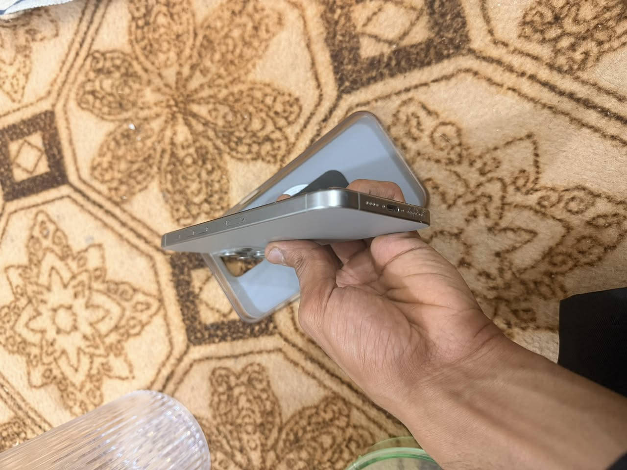 االسلام عليكم أيفون 15 ابرو ماكس
بطاريه 97 كارتون وياه واير شاحنه 

السعر مليون و 200 
***********
