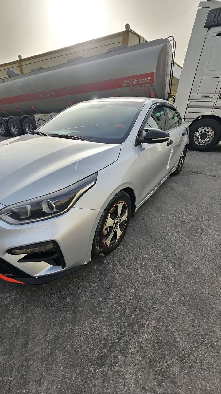 السلام عليكم كيا فورتي 2019
نص فول معروفه الموصافات 
كير ايتي محرك دوش 2000
ملضومه زنون شاشه جبيره
بدون ايرباك تخم تاير جديد 
تبريد خير من الله 
حادث بارد بل بنيد جاملق امامي
مبدل وباب مصبوق بدون دواخل
#السعر132 بيه مجال بسيط 
رقم الإنكليزي سياره باسمي تحويل ثاني يوم 
هزه جديده سونار بل منشور
الاستفسار فقط ع رقم ***********
مكان سياره بسمايه
ما يعجبك سعر سياره اعبر المنشور
