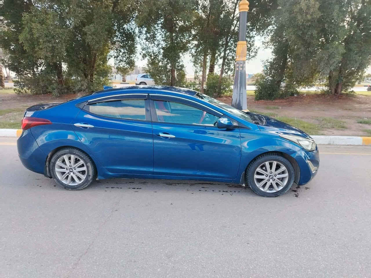 سلام عليكم سياره نوع النتره امركيه مديل 2016 السياره جاهزه كير مكينه 1800 دوش تبريد حداديه  تخم تاير السياره جاهزه كلش السعر ١100وبيه مجال السياره حادثه جاملغ وبنيد فقط بدون دواخل السياره ليبل واحد العنوان    كربلاء رقم الهاتف البيع فقط ***********
