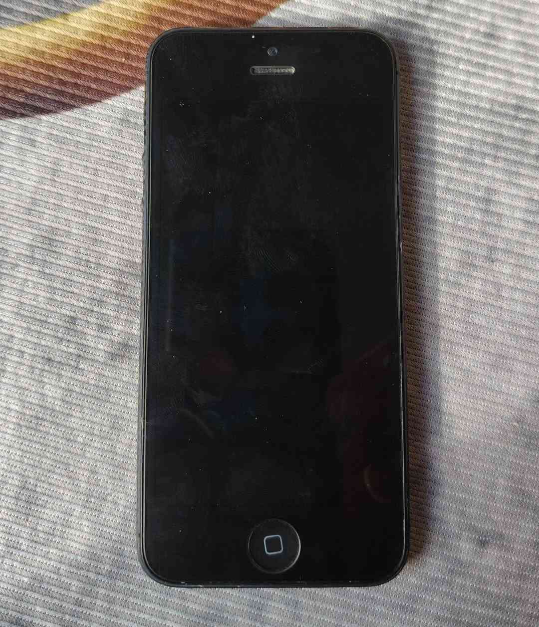 سلام عليكم للبيع ايفون فور جهاز نضيف فقط اتصال الجهاز 
السعر 35 قفل  رقم الهاتف ***********
