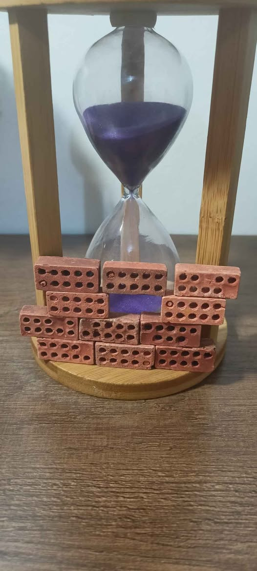 Mini bricks 🧱 
طابوق المجسمات اصفر واحمر  متوفر 
قياس 3.5 cm long 
High 1.5 cm 
Width 1.5 cm
السعر حسب الطلب الكمية والعدد
لهواية المصغرات والديكور وتصميم وفن العمارة يوجد توصيل لجميع أنحاء العراق البصرة, العراق


**إذا كنت صاحب هذا الإعلان وتريد حذفه لأي سبب، رجاءا أرسل رسالة إلى الدعم الفني**