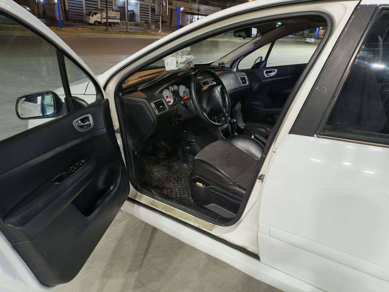 بيجو 307 رقم بغداد للبيع سياره كامله مابيها اي نقص مبدل بيها بابين تبريد كلها كامله ومحرك 2000 مكاني بغداد البنوك. ***********

السعر 58وبيها مجال للطيبين. 

وشكرآ❤
