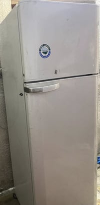 ثلاجه نظيفه • بيه مجال • الحرية الاولى