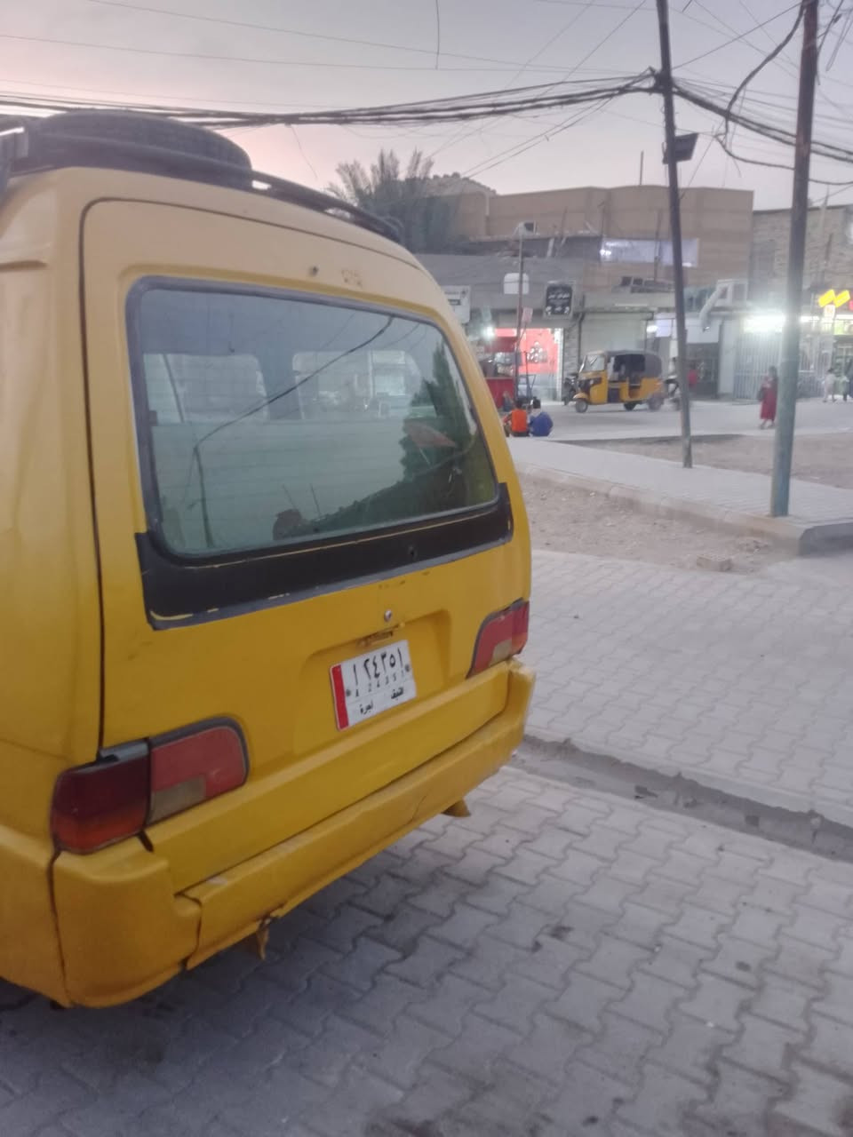 سلام عليكم كية اسيا البيع موديل ٩٦ راعيها موجود تريد تحويل تريد وكالة مصفرة هية وضربة بس غرامات مرور على المشتري مليون وميتين كير اكسن مكينة كفالة صدر جديد تخم تاير جديد سعر ٣٥ *********** وتساب موجود
