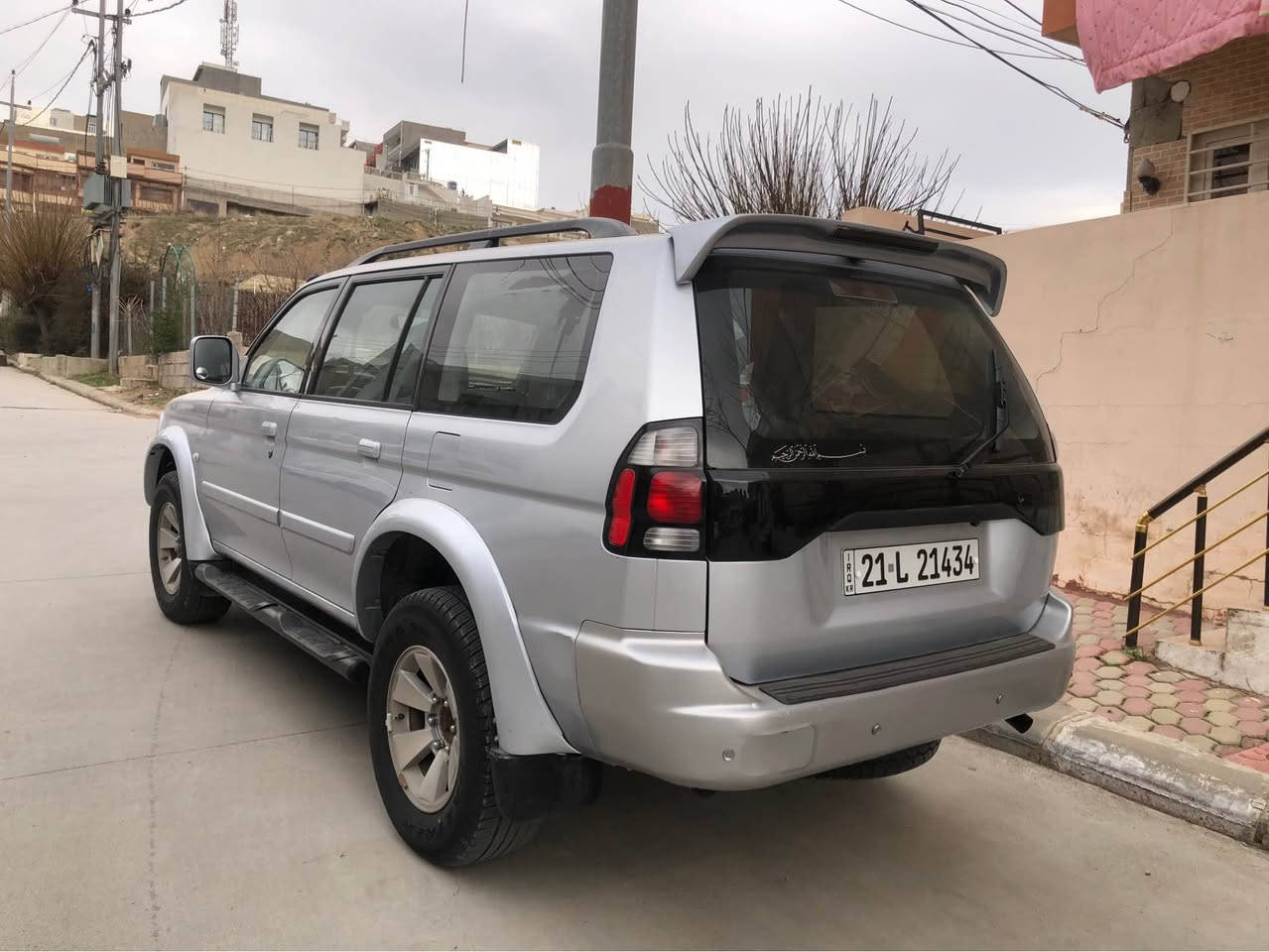 سلام علیکم 
ناتیفا ٢٠٠٦
ده بل اكسل 
اوتوماتيك جام كاره با
ويل كەب 
به س ده رگاي دواوه صندوق بوياخه 
سه نه وي و رقم تازه
گێڕ و مەکینەو ئەکسل بە شەرت زۆر مەزبوت
سەیارەکە ماڵی دۆستە  بێ مەسروفە 
نرخی ٨٧ گەڵا و مجال

***********
لە سلێمانی السليمانية, العراق
