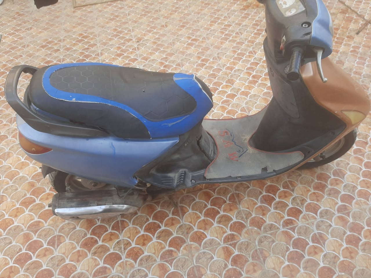 دراجه فراشه مفتوحه  المكان الديوانيه قضاء سومر السعر 300 وبيها مجال


**إذا كنت صاحب هذا الإعلان وتريد حذفه لأي سبب، رجاءا أرسل رسالة إلى الدعم الفني**