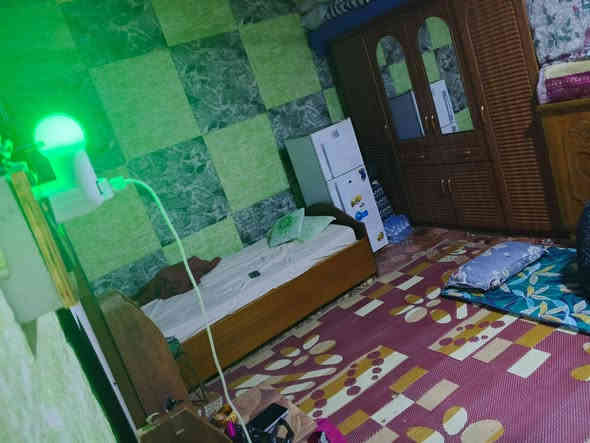 للبيع مستعجل بسبب الضروف دار تجاوز في حي الأصدقاء الرابعة مساحه 200 متر يحتوي على غرفتين وديوانيه ومطبخ وحمام ومساحه خارجيه ومساحه خلف الدار وطرمه (حوش) السعر 13 مليون الشراي يتصل ***********.0.
ملاحظه : البيت لا عليه ازاله ولا بلاغ بين الأملاك.
