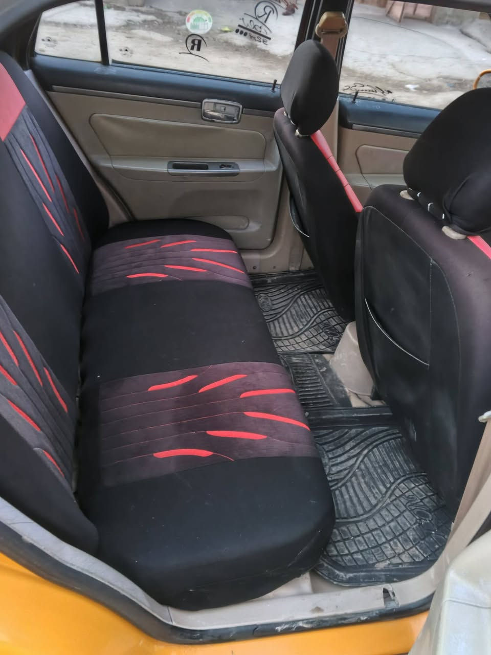 سي كي موديل 2012 هيئه وغرامات صفر كابون بانزين مصبوغه حزام جماليه السعر 41 وبيها مجال شي قليل عنواني حي الكرامه *********** غير متواجد عل فيس
