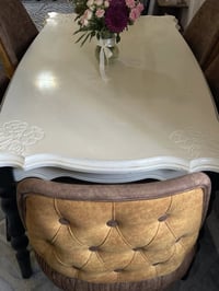 ميز طعام مع 6 مقاعد السعر 250 وبي مجال  فقط واتس اب 07806622212