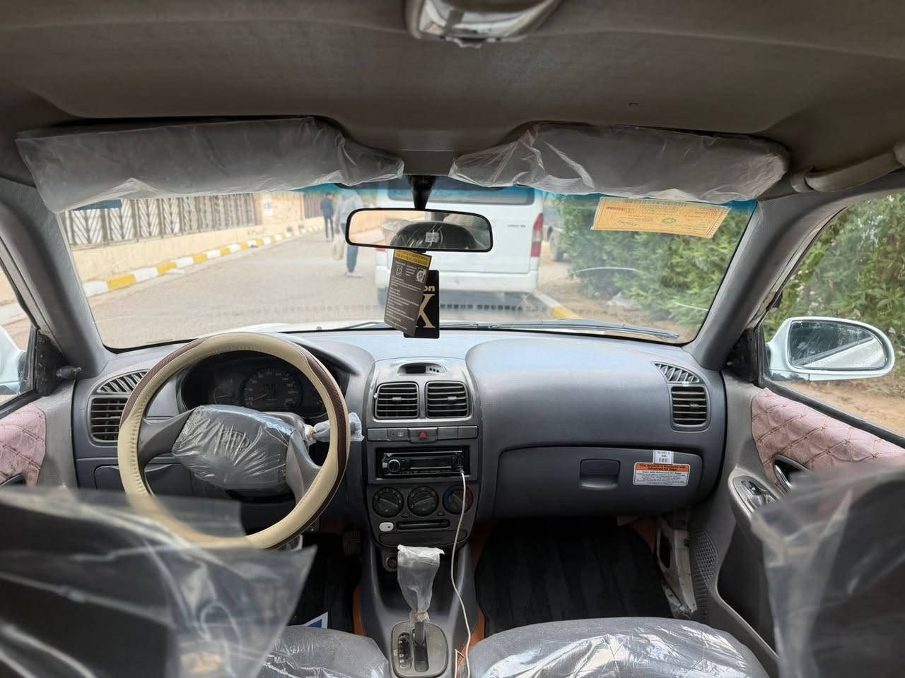 العزاز فيرنا مديل2001 سنويه جديدة كير مكينه جدد تبريد ثلج صدر مامي خلفي جديد تخم تاير جديد جاهزه  عله آخر حبايه كهربائيات كلها شغاله منضومه زنون جديده السعر 54 وبيها مجال نتصل وخادم مكلف بل نشر مكلف بل نشر العنوان بغداد البياع رقم الشرعي ***********
