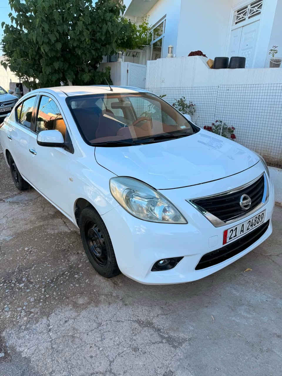 نیسان سەنی مۆدێل ٢٠١٣ تەکسی بووە کراوەتەوە خسوسی مەکینەی تازەی ئەورپی سەرخراوە و پێش و دوای تازە داگیراوە و پاتری و تایەی تازەیە نرخی ٧٥ گەڵا و کەمێک معامەلە بۆ پەیوەندی *********** السليمانية, العراق
