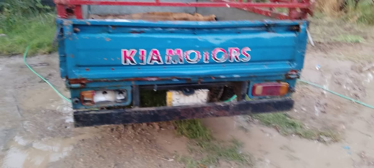 ام عيون ٢٠٠٢ رقم بغداد   مكفوله مكينه كير شاصي تخم تاير كله جديد الستفسار***********
