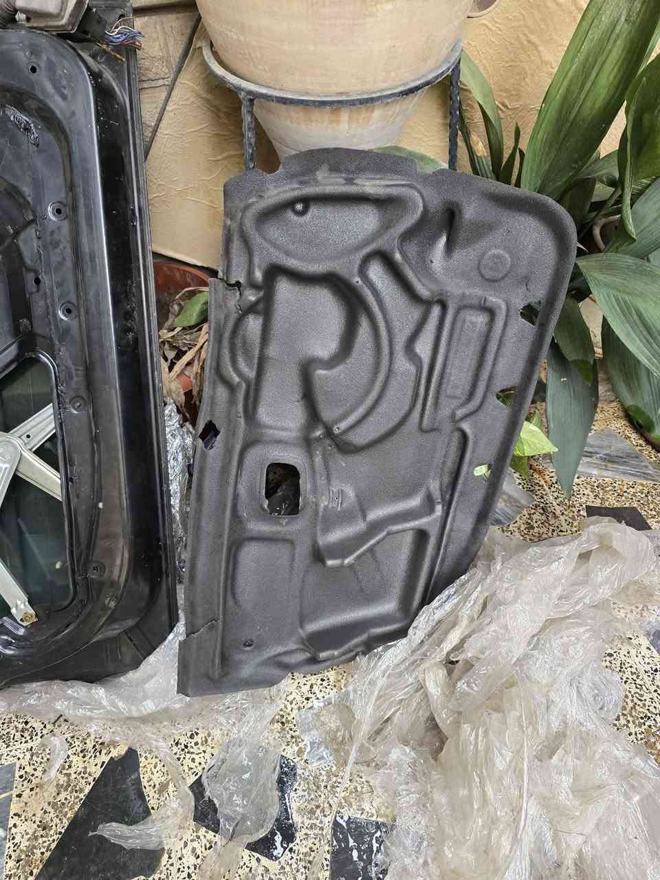 سلام عليكم
زوج ابواب امامي e36
مقفلت شنو تحتاج منهم موجود تفليش 
مكاين جام 
ضفيره باب 
جام  
فراشات 
سكك جام 
ربل داير جام 
مطريات خارجيات وداخليات الي تصير عل طول باب 
نرمايد 
يدات 
كنون باب 
قفل باب 
اي قطع بل باب موجوده انشاء الله 
موصل 
متوفر توصيل جميع المحافضات 
*********** اتصال واتس اب 
*********** واتس اب
