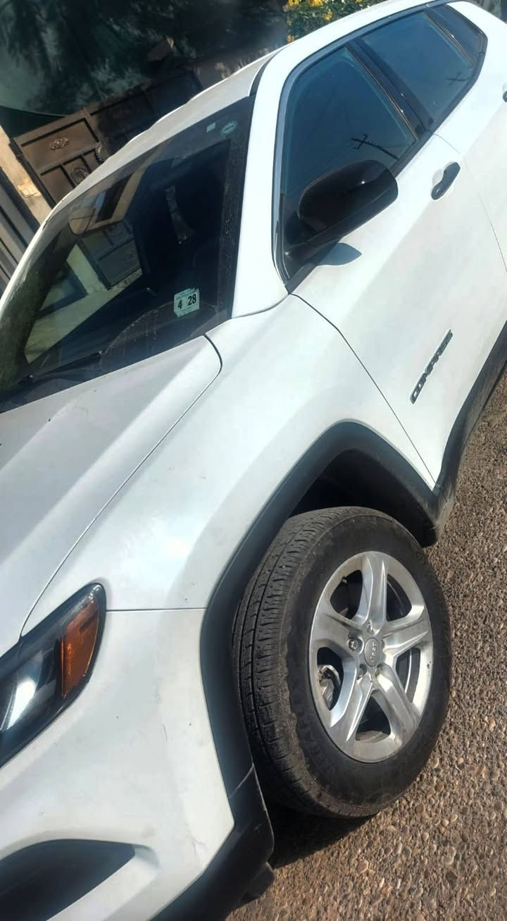 جيب كومباس للبيع موديل ٢٠٢٣ حادث جدا بسيط بجم كبس للاستفسار ***********
