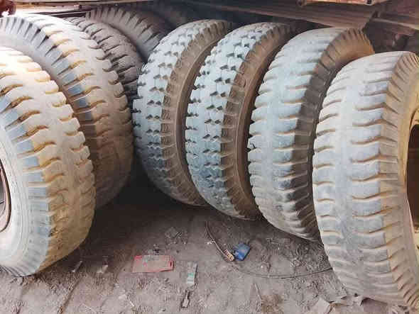 سلام عليكم تايرات مستعمله نضيف مختلف الحجام هذه رقم راعيهن ‏‪0780 174 3188‬‏ المكان ذي قار قضاء الشطره وبخدمت شراي
