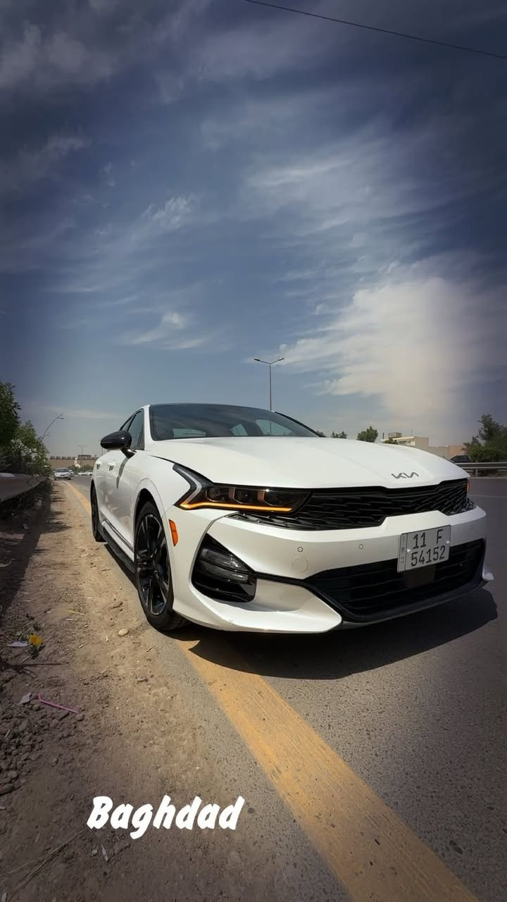 سلام عليكم 
كي فايف k5 ( لون ابيض🔥 ) جي تي لاين
السيارة موديل ٢٠٢٤ فول فول مواصفات
 وارد امريكي
   مواصفات Gt Line فول موصفات😍

المواصفات:
1- بصمة ابواب وتشغيل عن بعد
2 بنوراما 
3-تحكم استيرن كامل 
4- كشنات كهرباء
5-كراسي جلدوختم شعار GTline
6-رادار امامي + خلفي (توقف خلفي ذاتي) 
7- شاشه كبيرة كار بلي( بلوتوث ، USB  AUX )
9- ماشيه17 كيلو 
10- رادار امامي + خلفي
11- لد نهاري
‏12 -انظمه قيادك 6
13-ويل كب 18
14- شاشه عرض  بالدشبول
15- كروز سرعه ذكي  ( مثبت سرعه )
16-رقق بغداد 
17-سايد بريك بصمه 
‏18- GPS الخرائط
19-تبريد ثلج ❄️
وبعد بيها هواي مواصفات 
سيارة جاهزه من كل شي تخم تايرات قبل سبوع شادة
السيارة مرقمة كاملة بأسمي رقم بغداد 
مكاني بغداد الدورة 
***********
