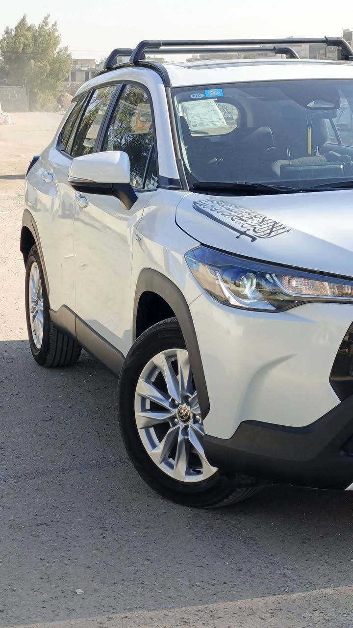 السلام عليكم
كورلا كروس 2025 هايبرد 🔋🟩
زيرو سياره ماشيه الفين كيلو 

سياره محرك 2000 هايبرد❇️
 
فتحت سقف 
تبريد قطعتين 
رادار تفاعلي 
تحكم ستيرن 
مثبت سرعه 
شاشه وكامرا خلفيه بلاد
٤وضعايت قياده 
بور ونورمل وايكو وEV
قياده شبه ذاتيه 
داخل مخمل 
راكات سقف المنيوم براغي مو لزك بلاديه بيانو بلاك 
حمالات سقف
ستاند تلفون الي يتلبس على الشاشه
لايت LED  نوعيه OSRAM اصليه عالي ناصي 
بصمتين 
سياره جاهزه ما ناقصه اي شي  ومبدل دهن جديد 
بييه رصعات صغار بل جاملغ وبل بنيد 
مكانه دوره حي الصحه  بيع فقط اعتذر عن المراوس 
سعره 26 مليون 
شراي يتصل ***********
