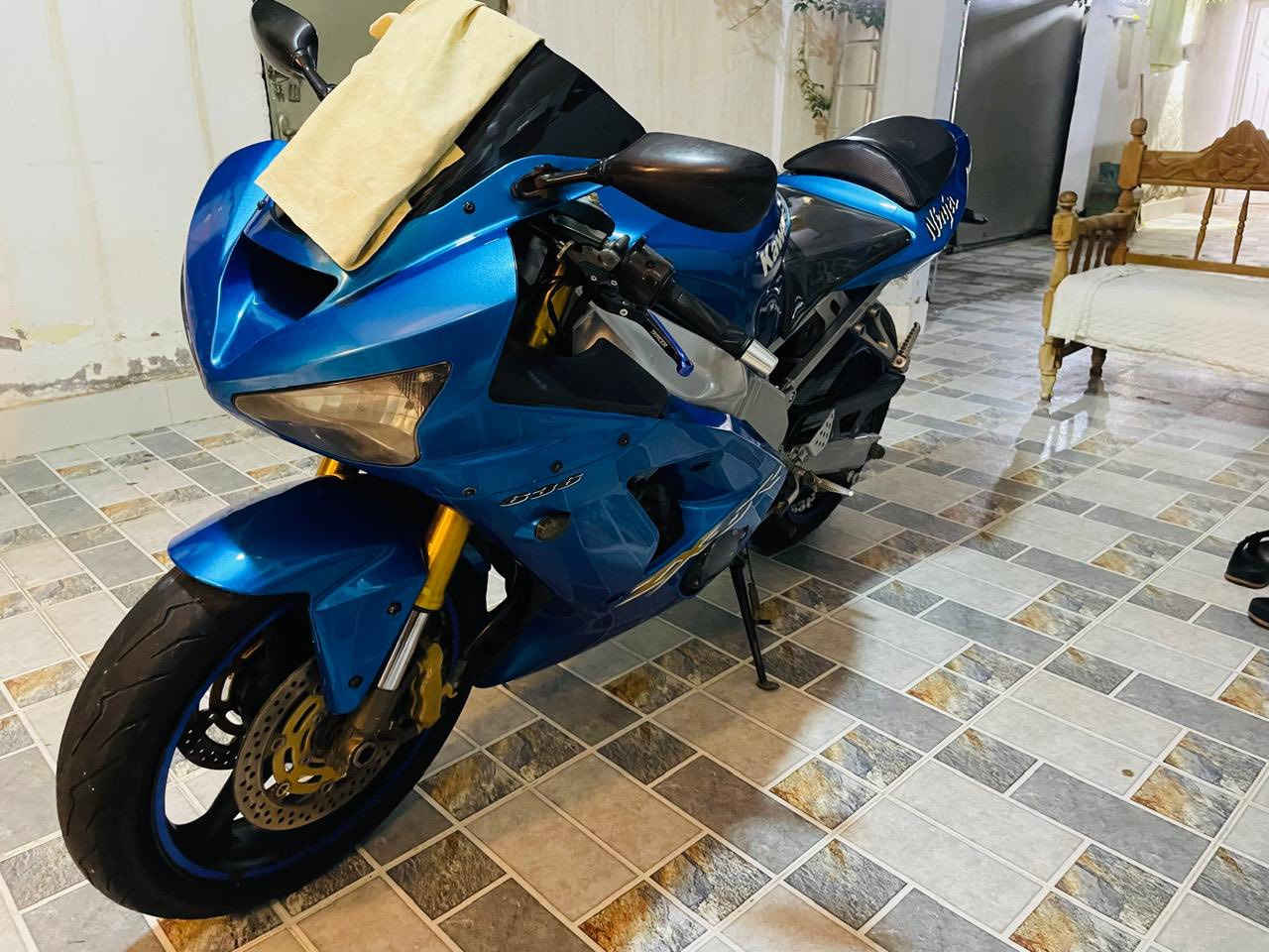 السلام عليكم
دراجه كاوسكي 636
دراجه رقم وسنوية  وهزه 2029 تحويل شرط(مشروع وطني)
(((#الدراجة_نازله_من_محلات_كلشي_وكلاشي))))
دراجه بحالة الوكالة بشرط بيه برغي مفتوح تأخذها بلاش
#عنواني_ديالى_المقدادية 
#_اي استفسار واتساب او اتصال 
***********📞
