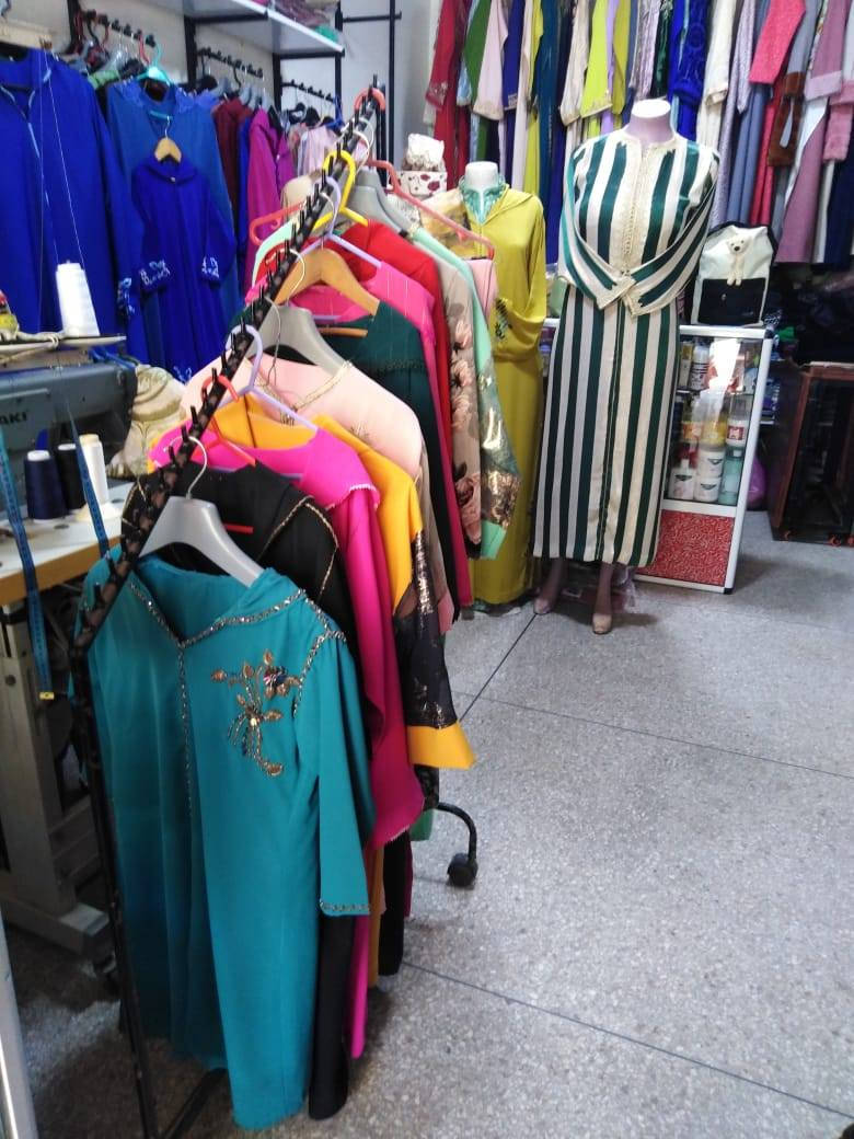 جلالب العيد متوفرين فالمحل نساء  ، بنات صغار  و رجال ، عبايات ، شالات ، فولار .....
مرحبا بكم ✌️
🔴عنوان المحل :
https://maps.app.goo.gl/e4XhnzoKHJfNaLCn7


**إذا كنت صاحب هذا الإعلان وتريد حذفه لأي سبب، رجاءا أرسل رسالة إلى الدعم الفني**