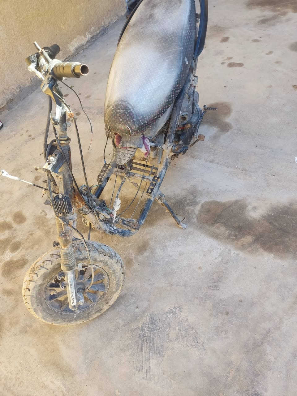 السلام وعليكم ماكس للبيع طافيه ناريه مابيهه ب60 وبيهه مجال كربلاء امن الداخلي***********
