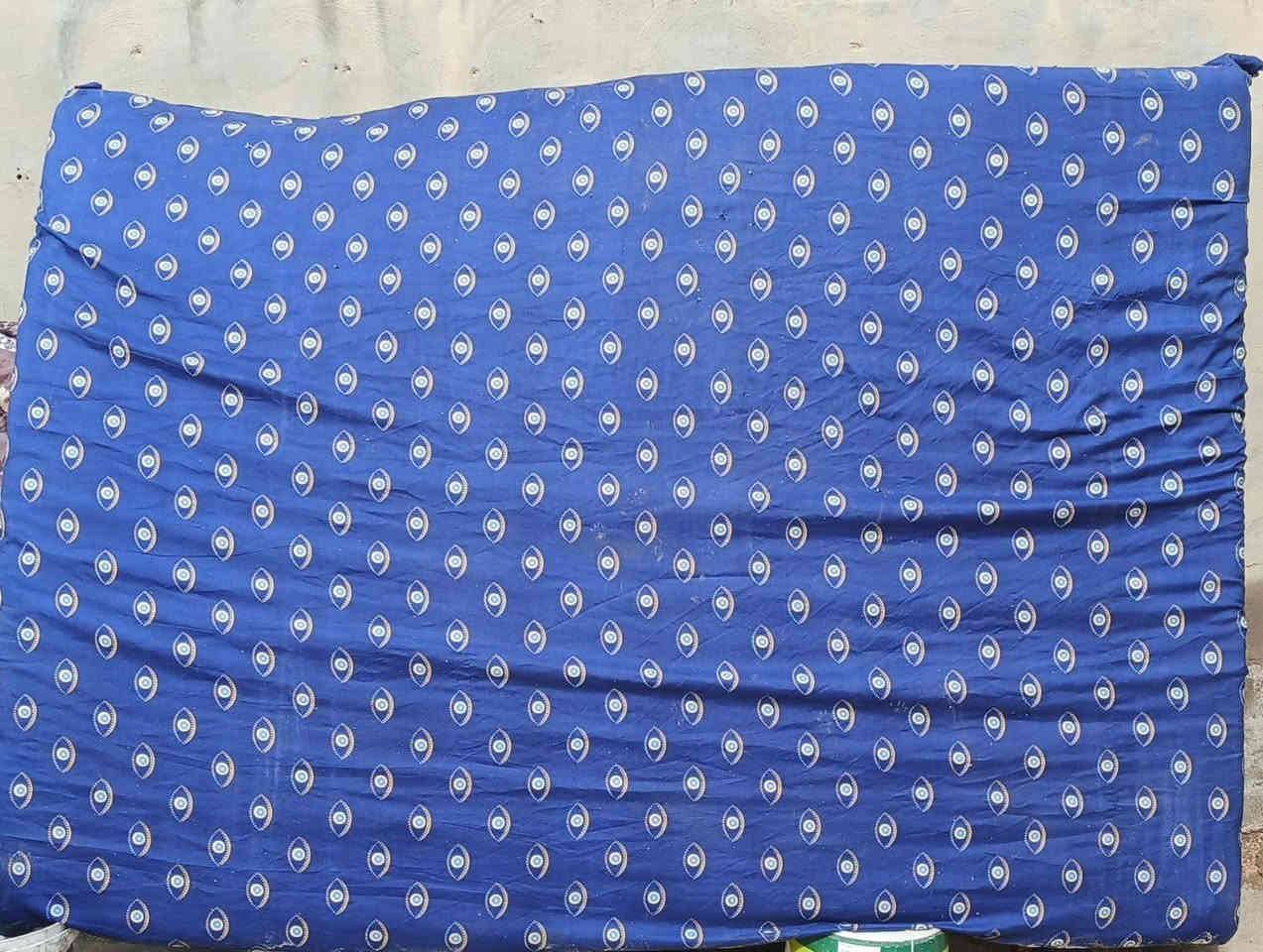 غرفة اخشاب خمسة ابواب نضيفه نجاره سعر 350 الف
دوشك سفنج عراقي سعر 25 الف
رفاعي قرب المستشفى للاستفسار ***********،
