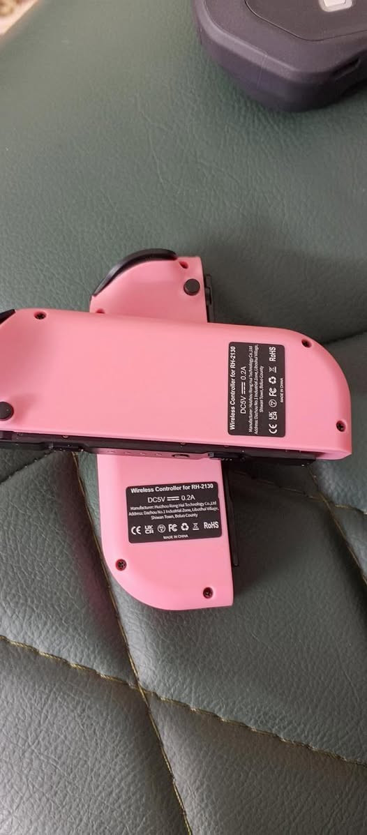 Nintendo Switch new joy cons /joycon
Pink💕 limited edition
Works on switch lite + Lcd + oled + 2
Price 65,000 
Free delivery
جديدات 
تعمل على جميع اجهزة نينتيندو سويتج
سعر خاص تعال واتس فقط مراسله***********
