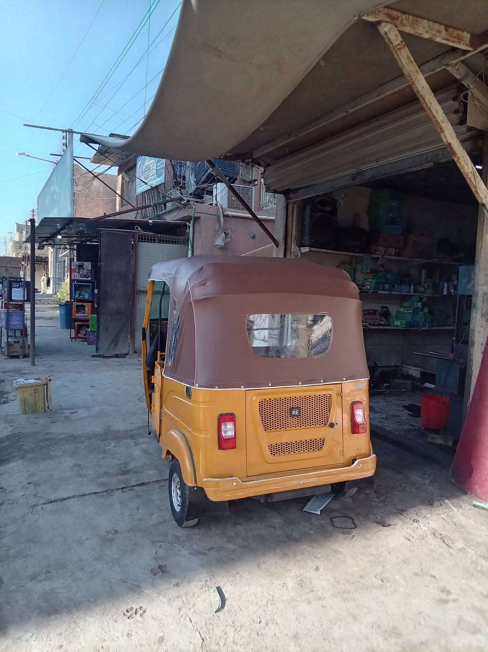 السلام عليكم تكتك للبيع ٢١ اوراق بيه دوس وصفحه مرشوشه جماليه مكاني بغداد الشعب ***********
