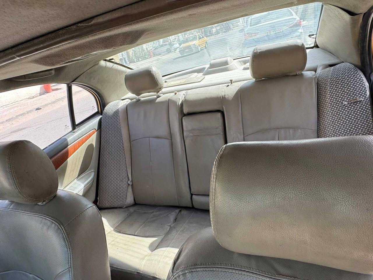 السلام عليكم للبيع ليفان 2013 رقم بغداد انكليزي بسمي مصفره هيه وغرامات سياره مكينه وكير بلاديات وخير من الله تبريد وتدفهة شغالات صدر جديد السعر 40وبيهة مجال مكان الحسينيه مال راشديه رقم الهاتف ***********
