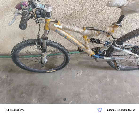 للبيع
لبيع باسكل ياباني جبلي  جديد غكرب هلفي لمامي 
من شركة بيجو 
سعر 190 وبي مجال 
مكاني بغداد حي العامل 

رقم  ***********
     ***********
