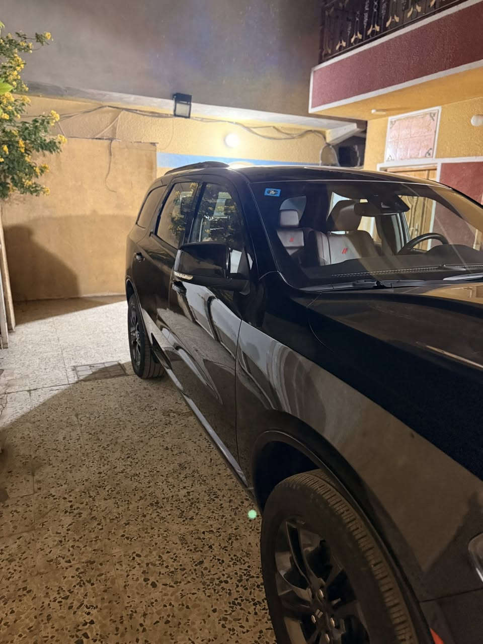 السلام عليكم 
للبيع دوج دورنكو 2024 GT بلص فول مواصفات للاخير 
رادارات 
كشنات كهرباء تبريد وتدفئة
فتحت سقف 
كشنات جلد احمر بلادي vip 
ستيرن كهرباء
شاشه كبيره كامل تحكمات 
وبعد هواي مواصفات بيها
حادث سيارة تخريب جيمع القطع بلادية ما بدل بيها ولا قطعة
عنوان بغداد الكريعات
***********
***********
سعر 330
