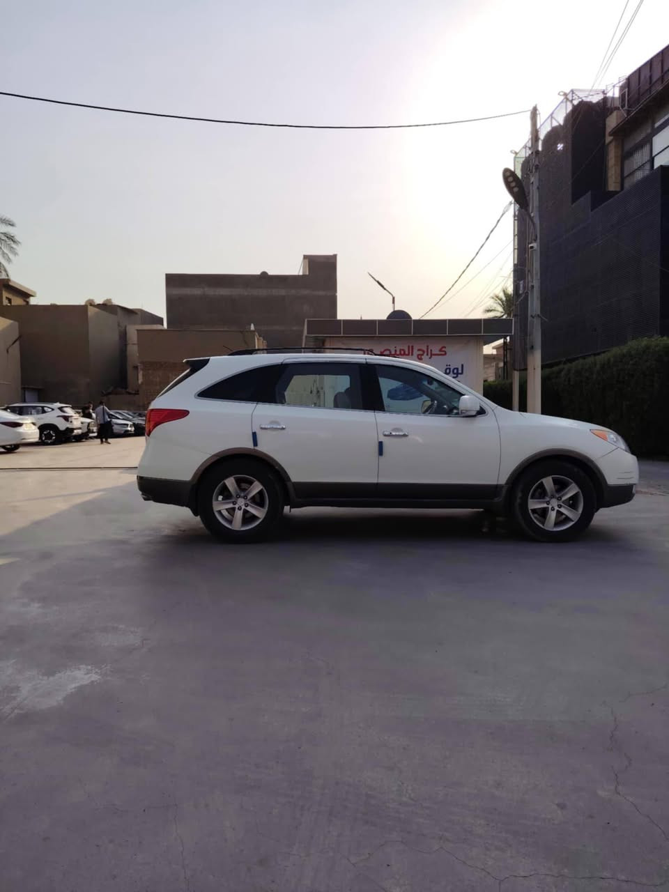 🚘 للبيع هونداي فيراكروز خليجي 2008 🚘

🌟 فول مواصفات – جاهزة بدون أي نقص 🌟

✅ بصمة تشغيل وبصمة أبواب
✅ سلايد روف
✅ ستيرن تحكم كهربائي
✅ كشن السائق تحكم كهربائي مع ذاكرة لوضعيتين
✅ 7 كشنات
✅ تبريد بيانو عدد 4 قطع مع تحكم منفصل
✅ مرايا جانبية تحكم وشفط كهربائي مع ضوء ترحيب، إشارات جانبية، وقلاب عند الرجوع للخلف
✅ بك لايت LED
✅ يدات نيكل خارجية
✅ شاشة مع كاميرا خلفية
✅ مرايا أوتو دِم عاكسة للضوء

🔧 محرك 3800 دبل كير
✅ عادي وأوتوماتيك (Tiptronic)
✅ فور ويل
✅ المحرك والكير والصدر والتبريد مكفولة
🔹 الملاحظات: بابين صبغ وشوية من القمارة.
السعر: 98 

📍 مكان السيارة: بغداد

📞 للاستفسار: ***********
