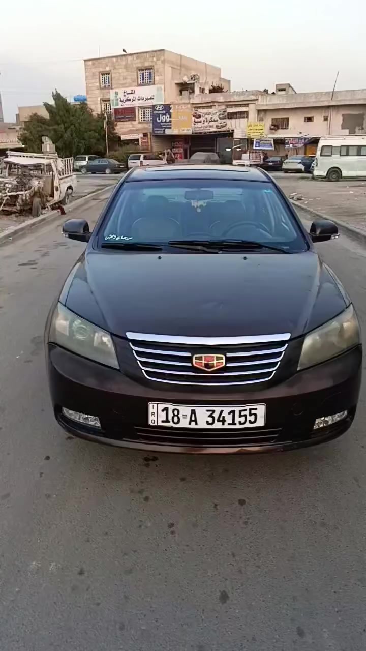 السلام عليكم جيلي امكراند 2013 السياره كلها بلاديه فقط طخه خفيفه جهت البكلايت الخلفي  مبينه بلفيديو بيها جراد مابيها صبغ كير محرك كهربائيات كلها شغاله تبريد ثلج نقصها لتايرات الخلفيه تعبانه وكيج البانزين ميشتغل بس الكلوب يشتغل رقم بابل بسمي سنويه وهزه وارقام جدد لسياره نضيفه عارضها 55 أو مراوس واطي فرق


**إذا كنت صاحب هذا الإعلان وتريد حذفه لأي سبب، رجاءا أرسل رسالة إلى الدعم الفني**