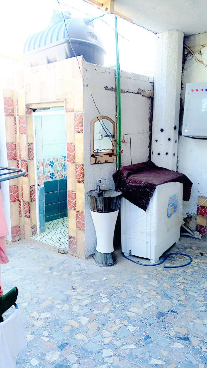 للبيع مساحه 100متر طابو صرف عنوان بغداد جسر ديالى القديم الساهرون فرع مكتبه التميز  او قرب دكتوره هبه شراي يتصل سعر مناسب *********** موجود واتساب
