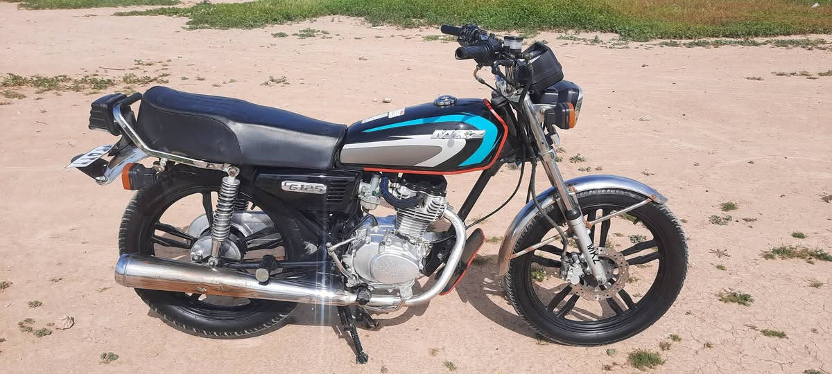 سلام عليكم
نامي ياباني مديل 21 اوراق محرك 125cc ماطور كامل مكمل تايرات وياله جدد تانكي وكشن جدد سعر 375 وبي مجال بسيط مكان خانقين
رقم موبايل ***********
