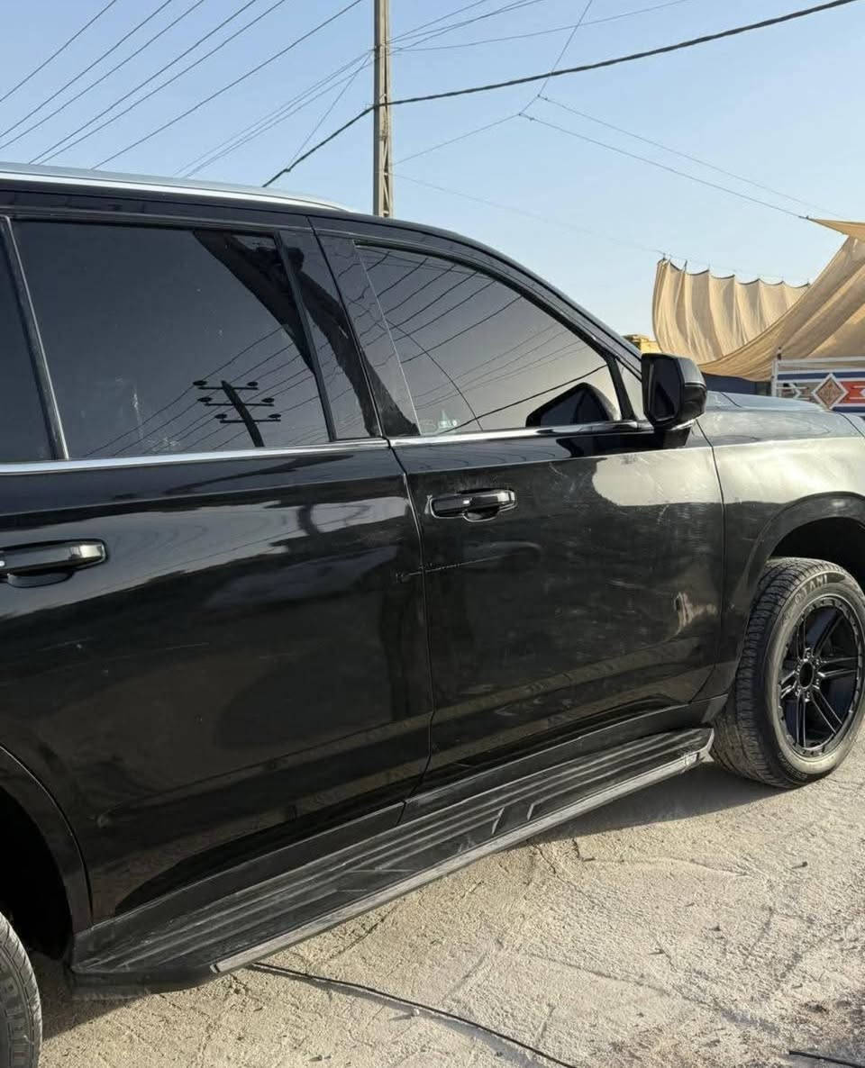 السلام عليكم من رخصة الادمن
تاهو LT  نص فول وارد امريكي موديل 2023 مرقمه وكامله رقم بغداد  للبيع 
‏ وارد امريكي حادثه مثل مموضح بالصور صفحة اليمين مصلح او مصبوغه صفحة اليمين بارد بالجاملغ الخلفي الايسر   
ماشية 48000
‏ فول مواصفات 
‏8سلندر محرك ( 5300 )
تو ويل
‏كراسي جلد اصلي
‏كراسي اثنين كهرباء
‏كراسي هزاز(عند اقتراب السيارة من اي شي)
‏كراسي(تدفئه)
‏تبريد خلفي شاشة
‏شحن الهاتف لاسلكياً
‏كروس سرعة
‏نظام AUTO START
‏نظام هندبريك دكمة AUTO HOLD
‏نظام مانع انحدار
‏فول تحكم استيرن(جهتين امامي+جهتين خلفي)
‏استيرن كهرباء
‏استيرن تدفئة
‏شاشة عرض الاعطال
‏صندوك كهرباء(شفط)
‏فتح صندوك تلقائيا عن طريق القدم
‏دبل كير(عادي+اوتوماتيك)
‏ناقل حركة 10 نمر
‏دبل حساس(امامي+خلفي)
‏نظام تحكم بمستوى الضوء الداخلي
‏مانع تزحلق
‏مري شفط
‏شاشة امامية كبيرة اصلية
‏شاشات خلفية اصلية
‏تشغيل عن بعد

السعر 380ورقه مستعجل كلشش
مكان السياره      البصره للاستفسار 
‏  
‏رقم الهاتف ***********
