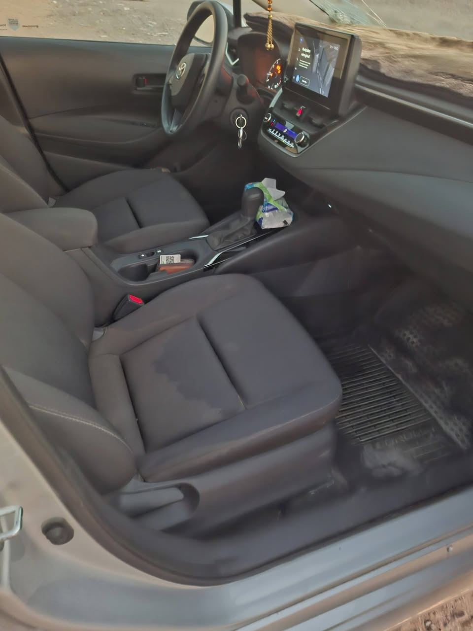 السلام عليكم
كورلا وارد امريكي بسمي منفيس بدون رقم حادث كما موضح في الصور تبديل بنيد وصبغ يعني قطعه وحده بس ماشيه ٢٥ الف Le نوع السياره موديل ٢٠٢٤ السعر  ١٤٧ وبيه مجال اتصل *********** بغداد
